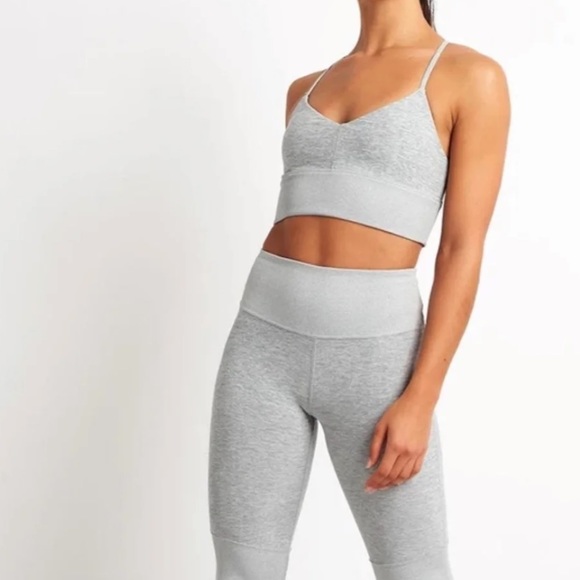 Alo Yoga alosoft Lavish bra XS Dove Grey - Picture 4 of 7